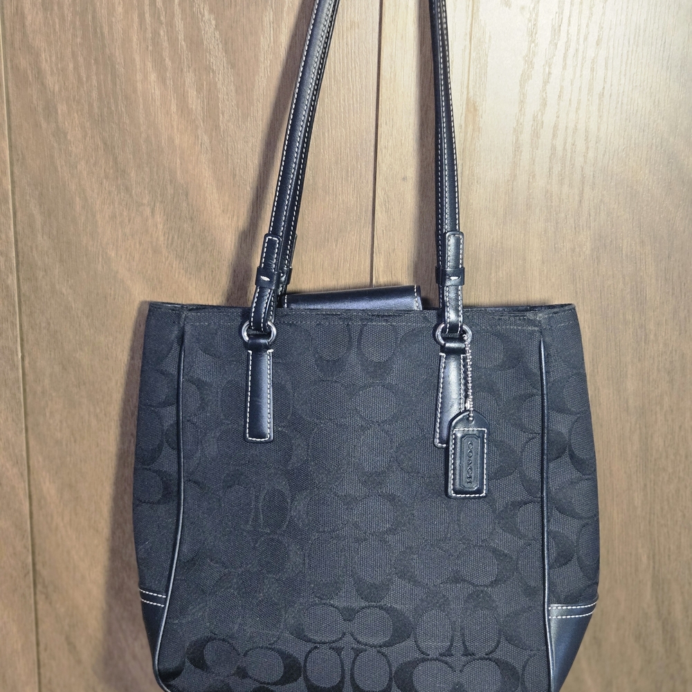 Vintage Coach Black Signature Shoulder Bag